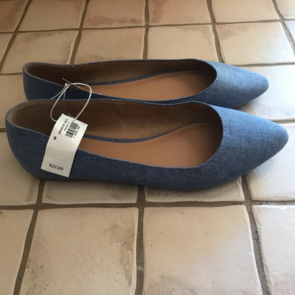 Old Navy Flats - Picture 3 of 4